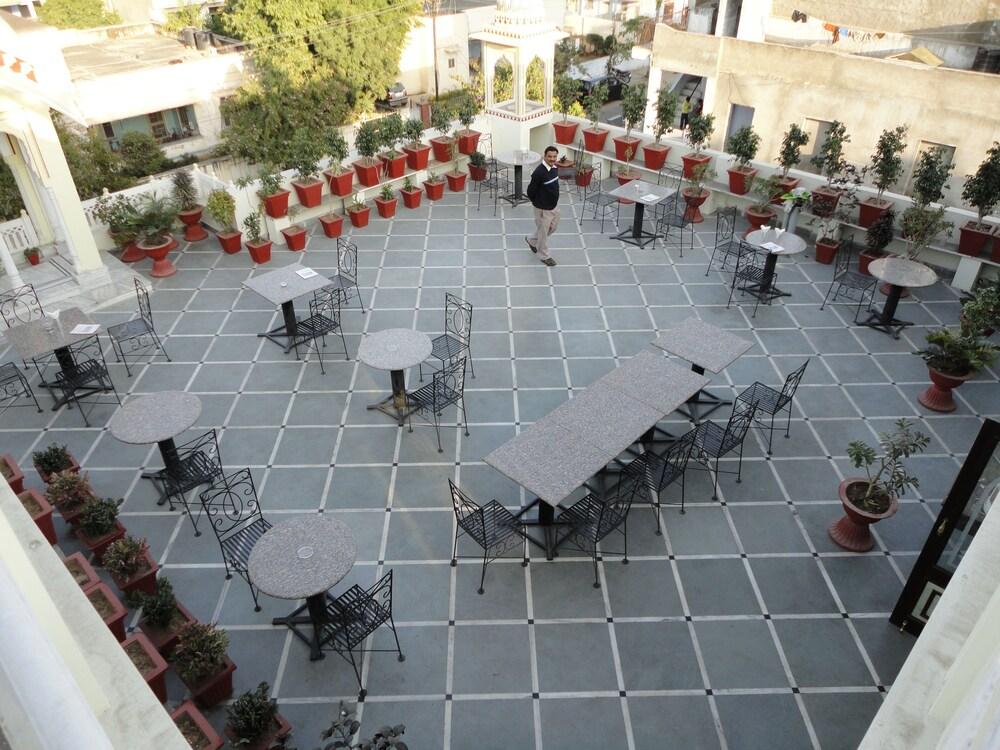 Krishna Palace - A Heritage Hotel Divisione di Divisione di Jaipur Esterno foto