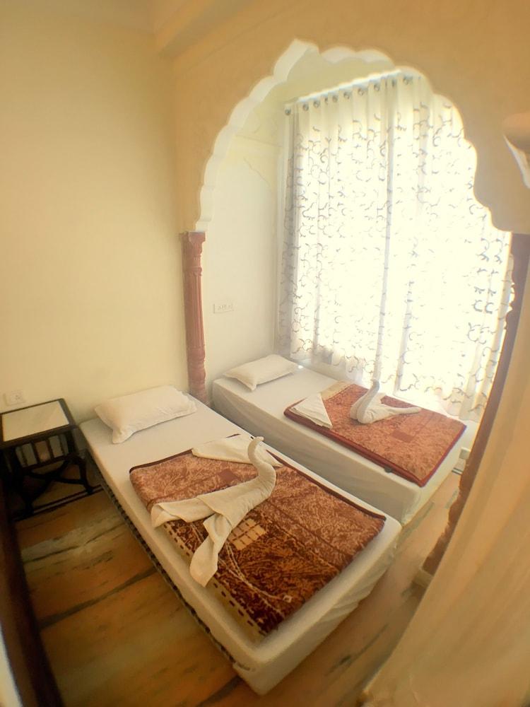 Krishna Palace - A Heritage Hotel Divisione di Divisione di Jaipur Esterno foto